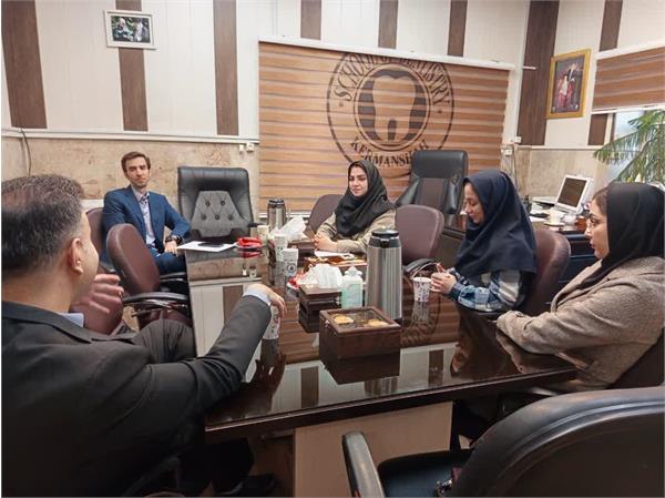 برگزاری جلسه رئیس و معاون آموزشی دانشکده با اساتید گروه ترمیمی